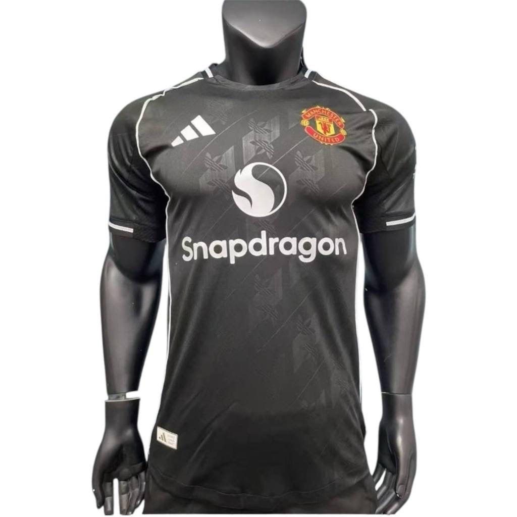 Manchester United 25/26  Black - Version Player