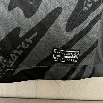 Liverpool 24/25 Goalkeeper Black Jersey - Fan Version